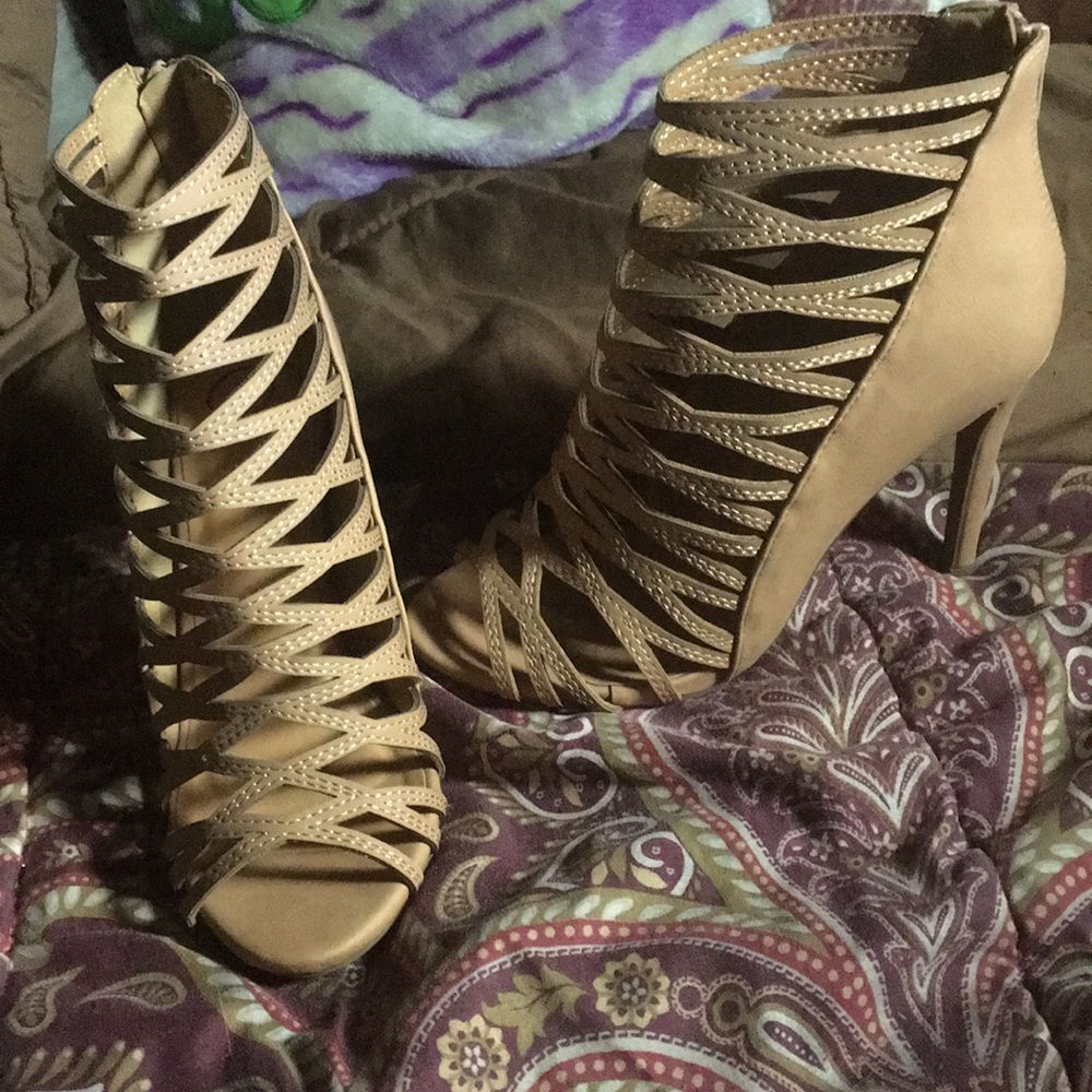 Tan Heels